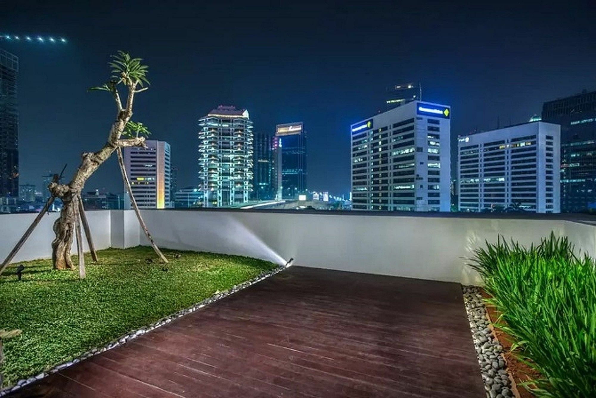 Отель Zen Premium Sampoerna Strategic Square Джакарта Экстерьер фото